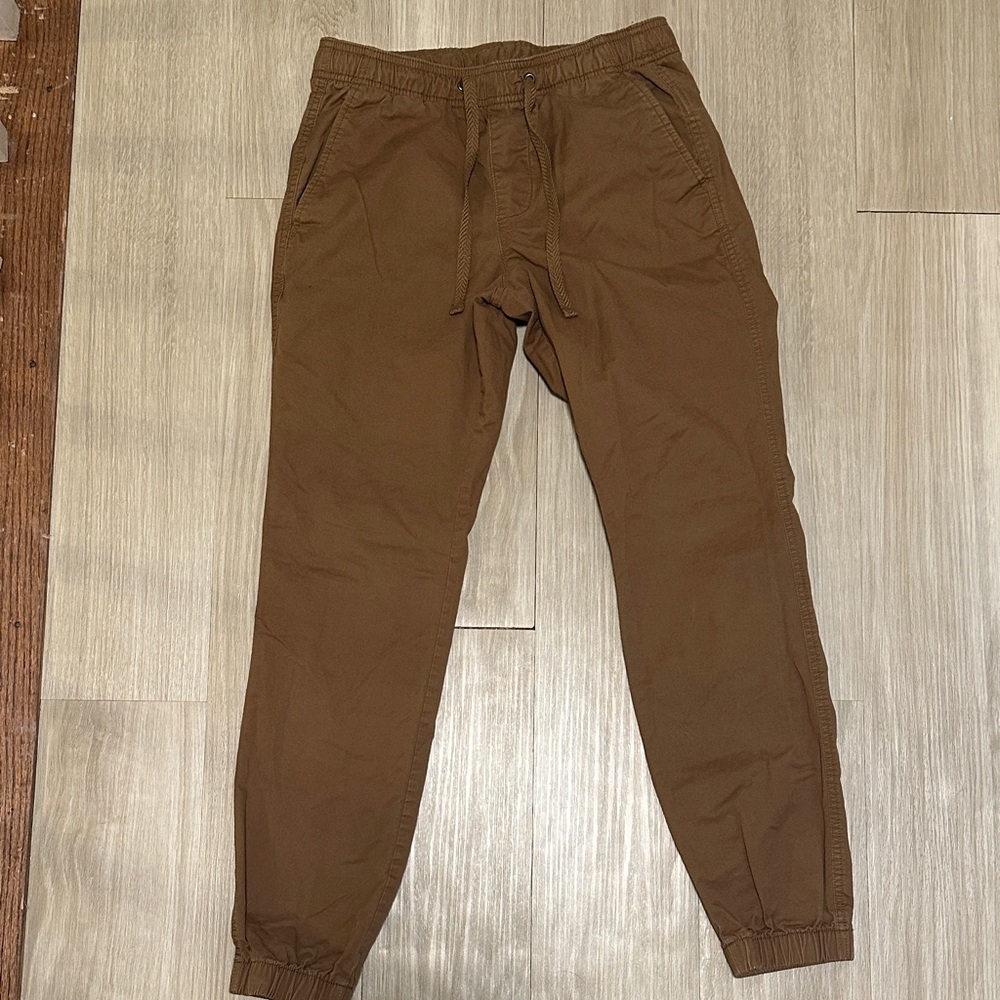 GAP Men's Tan Jogger Pants